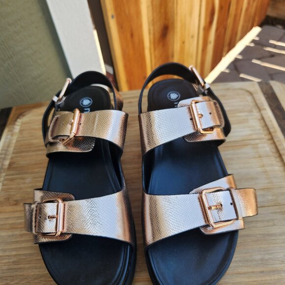 NWOB NURTURE ROAM buckle platform sandals - Picture 4 of 5
